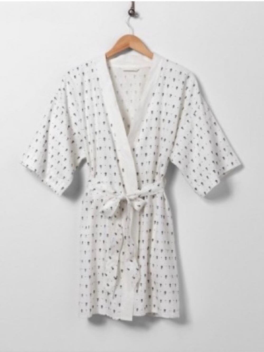 Hearth & Hand with Magnolia Linen Blend  White and Gray Robe, Size L/XL
